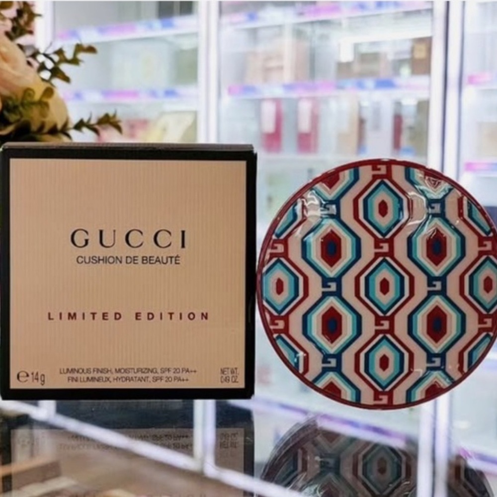 GUCCI Limited Edition**  Cushion De Beaute Foundation Shade 03